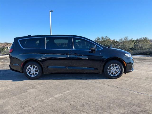 2025 Chrysler Pacifica PACIFICA SELECT