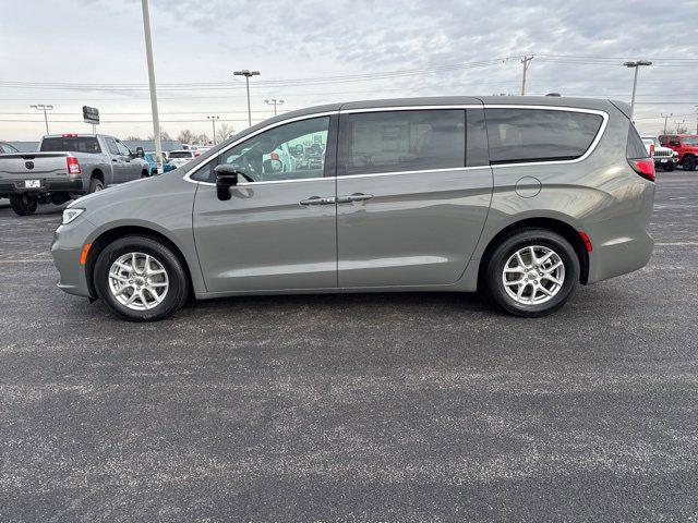 2025 Chrysler Pacifica PACIFICA SELECT