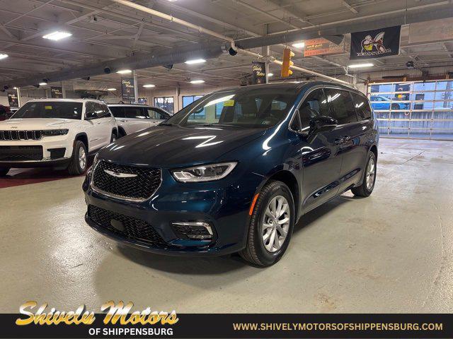 2025 Chrysler Pacifica PACIFICA SELECT AWD