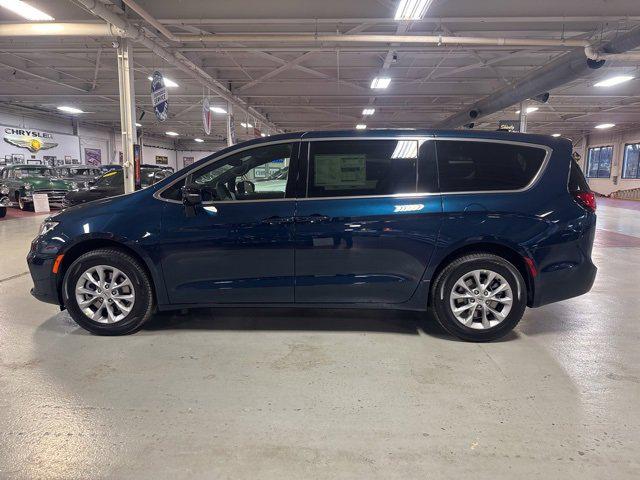 2025 Chrysler Pacifica PACIFICA SELECT AWD