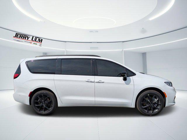 2025 Chrysler Pacifica PACIFICA LIMITED AWD
