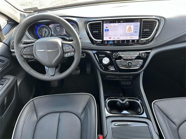 2025 Chrysler Pacifica PACIFICA LIMITED