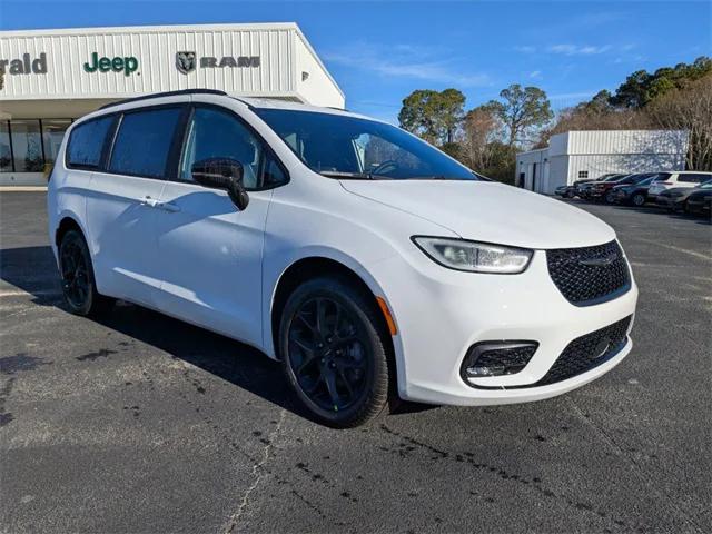 2025 Chrysler Pacifica PACIFICA LIMITED AWD