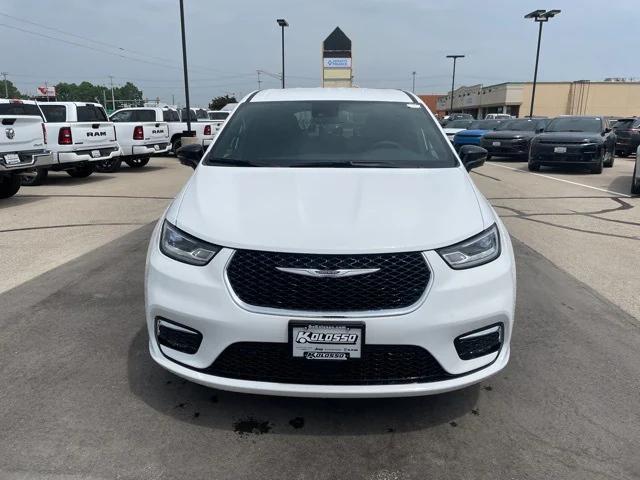 2025 Chrysler Pacifica PACIFICA SELECT