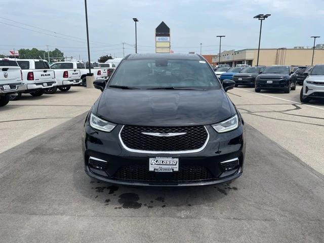 2025 Chrysler Pacifica PACIFICA SELECT AWD