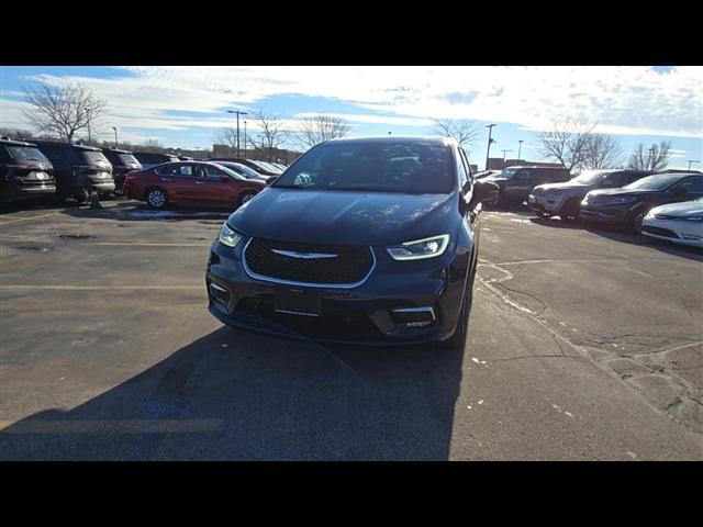 2025 Chrysler Pacifica PACIFICA SELECT
