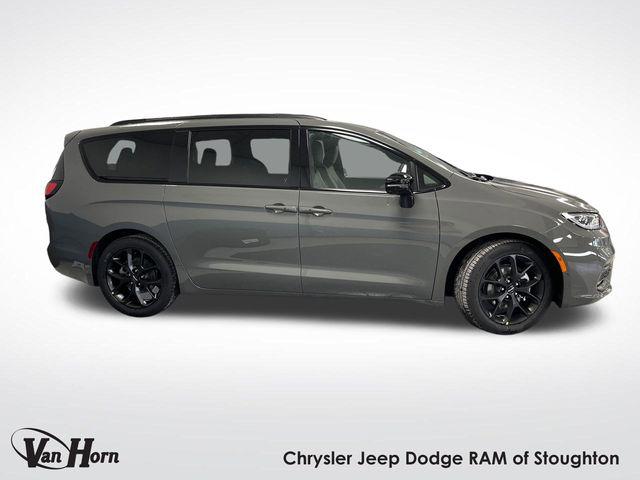 2025 Chrysler Pacifica PACIFICA LIMITED