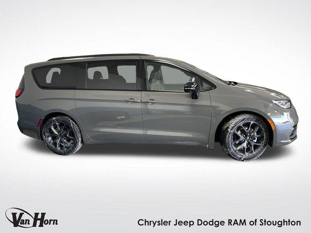 2025 Chrysler Pacifica PACIFICA LIMITED