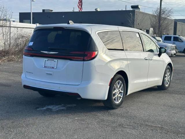 2025 Chrysler Pacifica PACIFICA SELECT