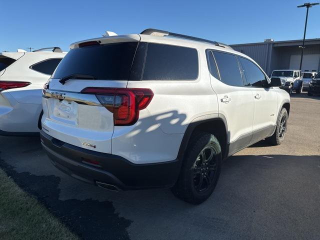 2022 GMC Acadia AWD AT4