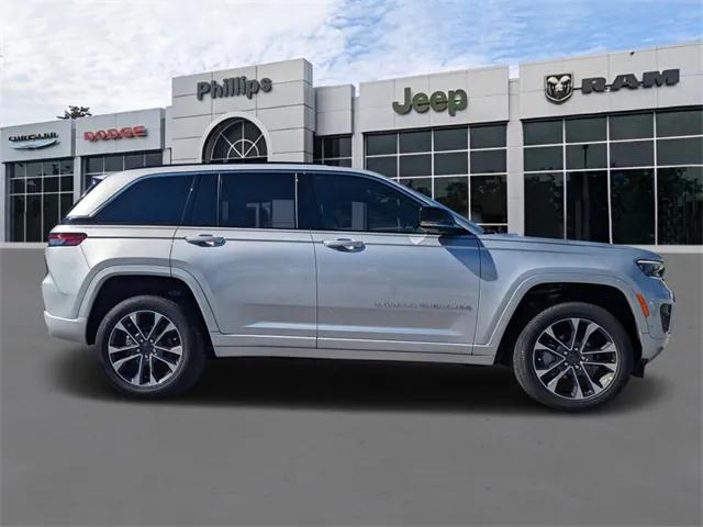 2025 Jeep Grand Cherokee GRAND CHEROKEE OVERLAND 4X4