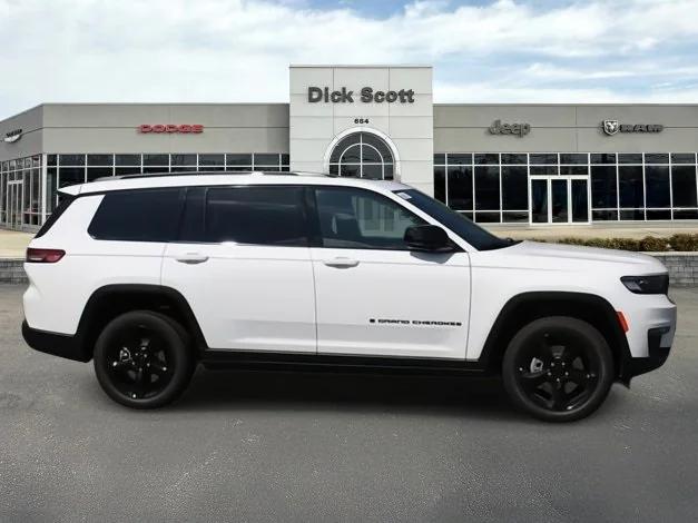 2025 Jeep Grand Cherokee GRAND CHEROKEE SUMMIT RESERVE 4X4