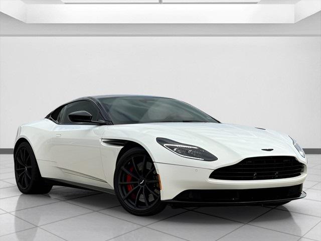 2022 Aston Martin DB11 Base's photo