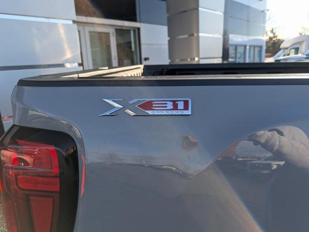2025 GMC Sierra 2500HD 4WD Crew Cab Standard Bed SLE