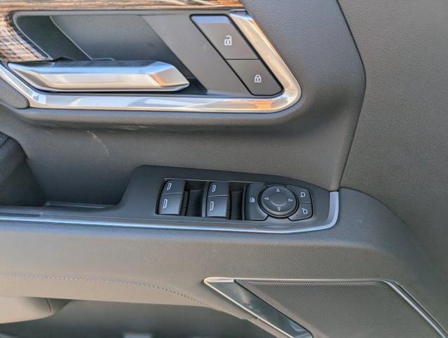 2025 GMC Sierra 2500HD 4WD Crew Cab Standard Bed SLE