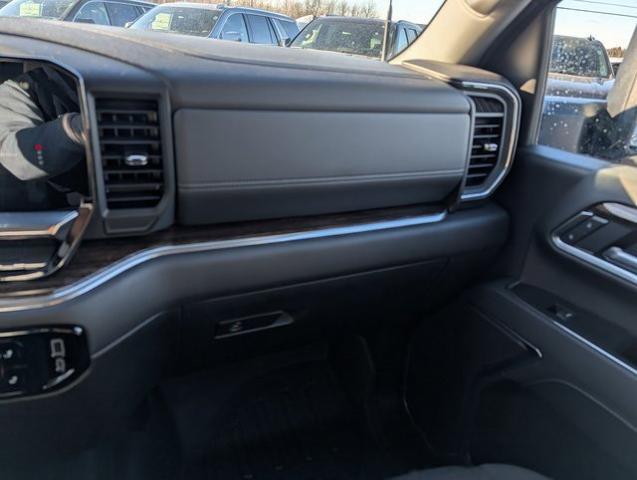 2025 GMC Sierra 2500HD 4WD Crew Cab Standard Bed SLE