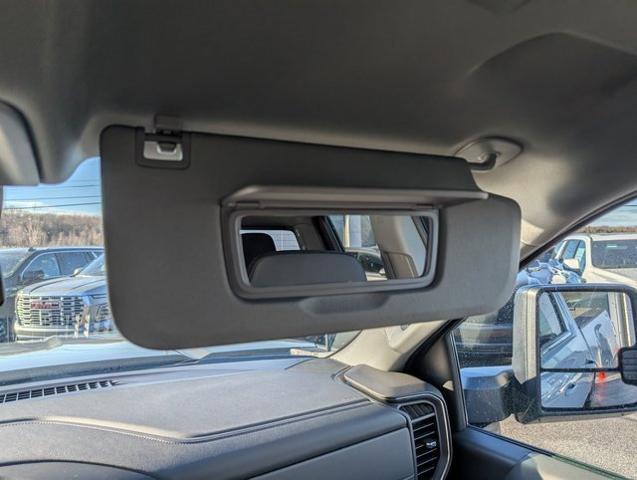 2025 GMC Sierra 2500HD 4WD Crew Cab Standard Bed SLE