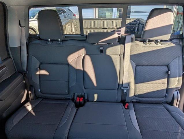2025 GMC Sierra 2500HD 4WD Crew Cab Standard Bed SLE