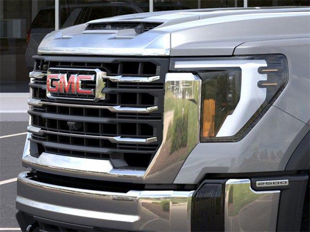2025 GMC Sierra 2500HD 4WD Crew Cab Standard Bed SLE