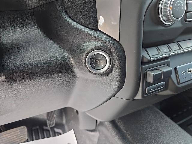 2025 GMC Sierra 3500HD Pro