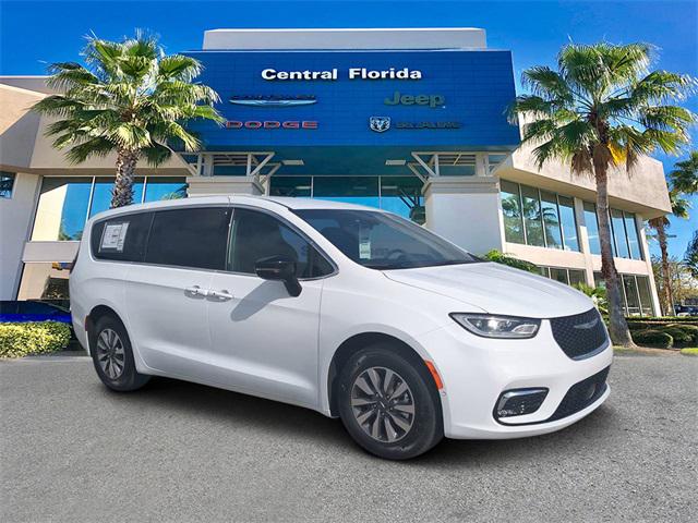2025 Chrysler Pacifica Hybrid PACIFICA PLUG-IN HYBRID SELECT