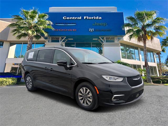 2025 Chrysler Pacifica Hybrid PACIFICA PLUG-IN HYBRID SELECT