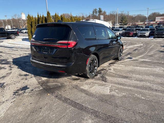 2025 Chrysler Pacifica PACIFICA LIMITED