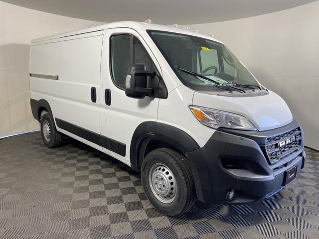 2025 RAM Ram ProMaster RAM PROMASTER 2500 TRADESMAN CARGO VAN LOW ROOF 136 WB