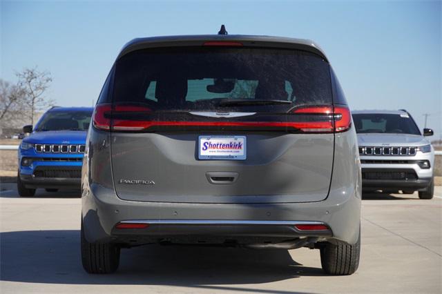 2025 Chrysler Pacifica PACIFICA SELECT