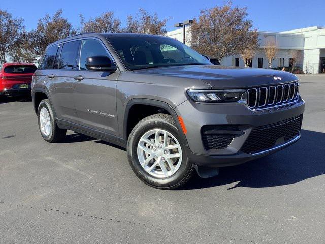 2025 Jeep Grand Cherokee GRAND CHEROKEE LAREDO X 4X4