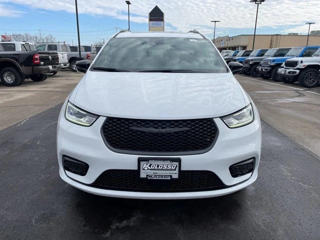 2025 Chrysler Pacifica PACIFICA LIMITED