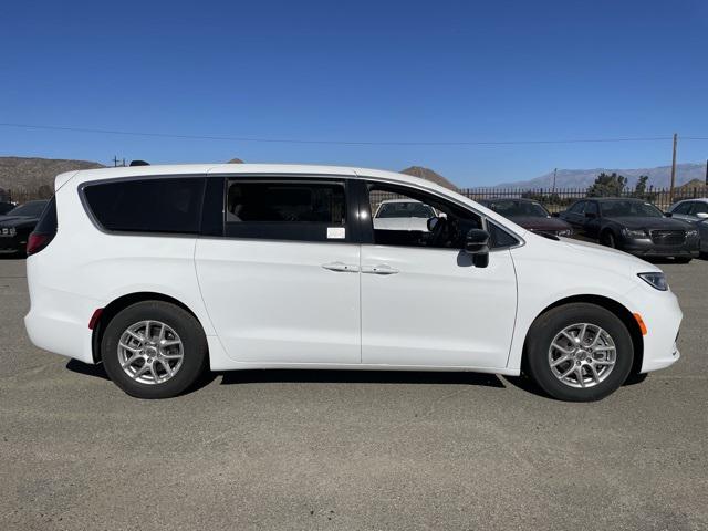 2025 Chrysler Pacifica PACIFICA SELECT