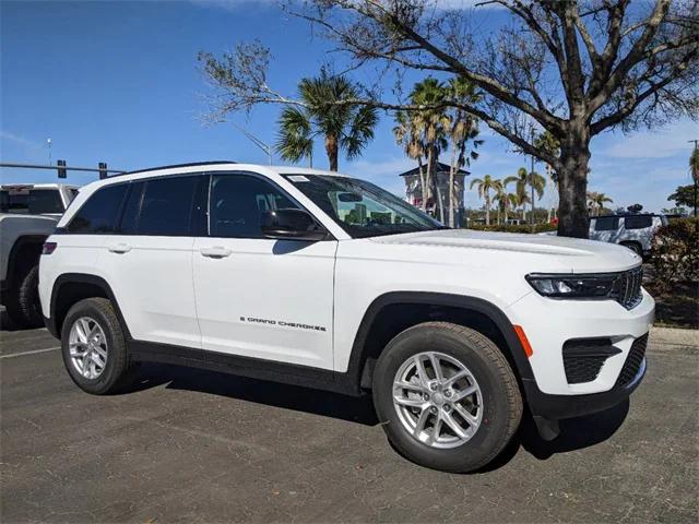 2025 Jeep Grand Cherokee GRAND CHEROKEE LAREDO X 4X2