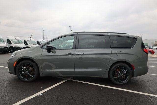 2025 Chrysler Pacifica PACIFICA LIMITED
