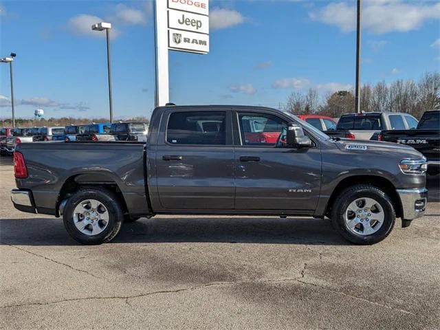 2025 RAM Ram 1500 RAM 1500 TRADESMAN CREW CAB 4X2 57 BOX