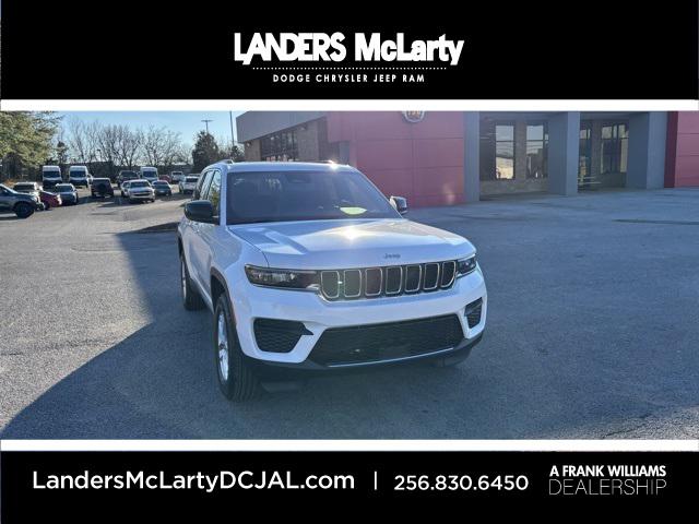 2025 Jeep Grand Cherokee GRAND CHEROKEE LAREDO X 4X2