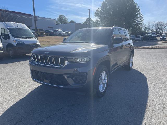 2025 Jeep Grand Cherokee GRAND CHEROKEE LAREDO X 4X2