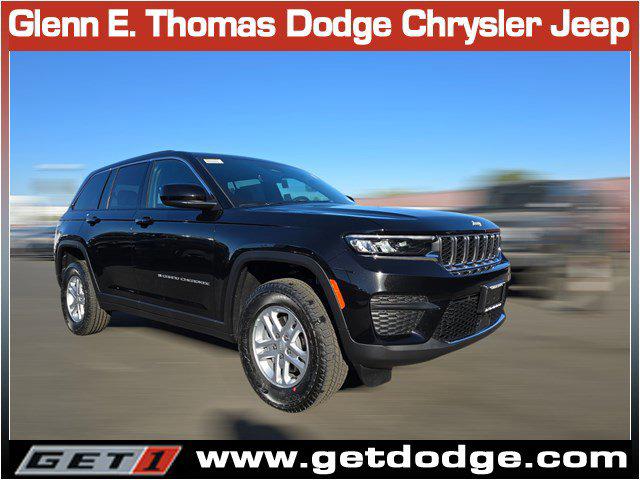 2025 Jeep Grand Cherokee GRAND CHEROKEE LAREDO 4X2
