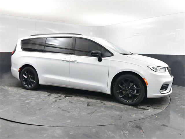 2025 Chrysler Pacifica PACIFICA LIMITED