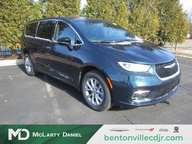 2025 Chrysler Pacifica PACIFICA SELECT AWD
