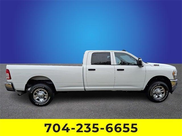 2023 RAM 2500 Tradesman Crew Cab 4x4 8 Box