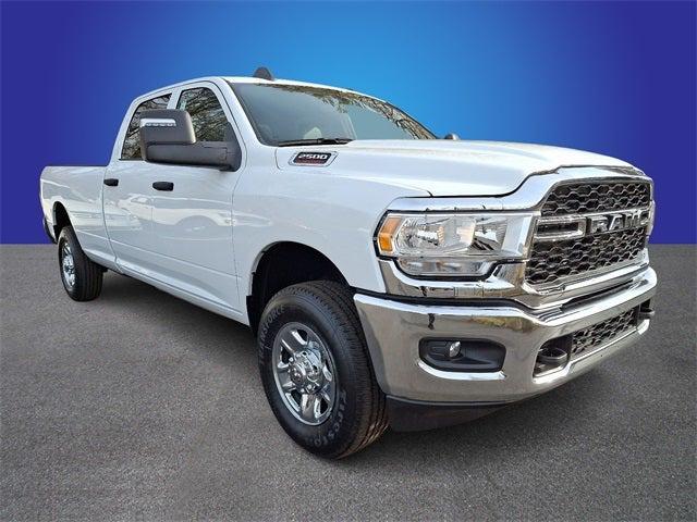 2023 RAM 2500 Tradesman Crew Cab 4x4 8 Box