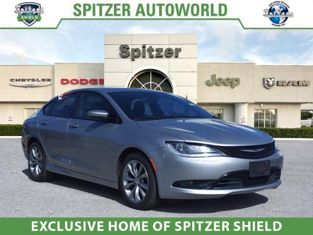 2016 Chrysler 200 S