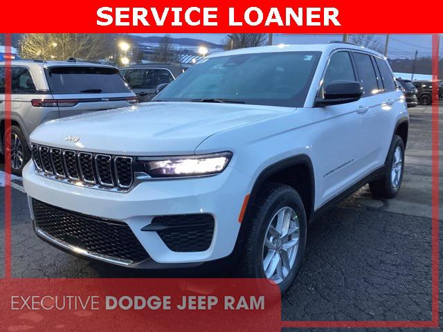 2025 Jeep Grand Cherokee GRAND CHEROKEE LAREDO X 4X4