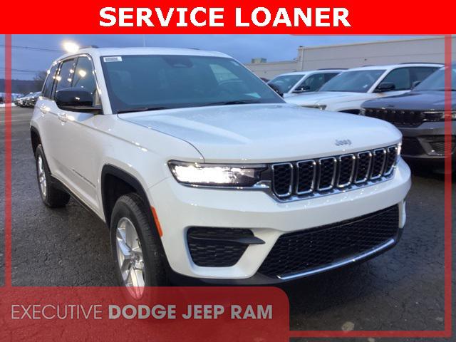 2025 Jeep Grand Cherokee GRAND CHEROKEE LAREDO X 4X4