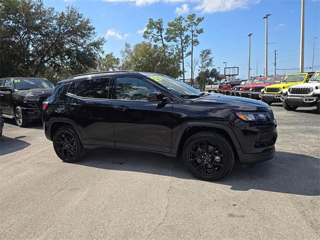 2025 Jeep Compass COMPASS LATITUDE 4X4