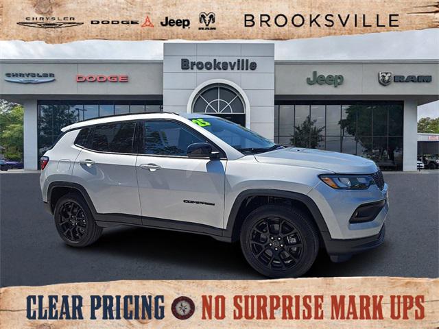 2025 Jeep Compass COMPASS LATITUDE 4X4