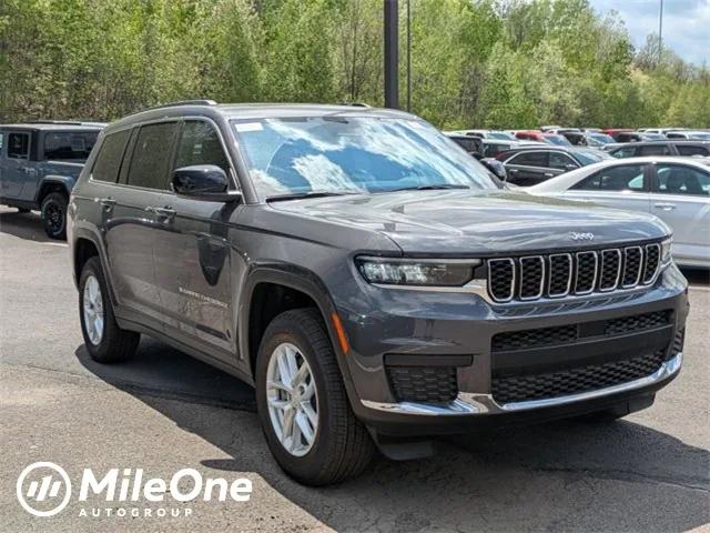 2025 Jeep Grand Cherokee GRAND CHEROKEE L LAREDO X 4X4