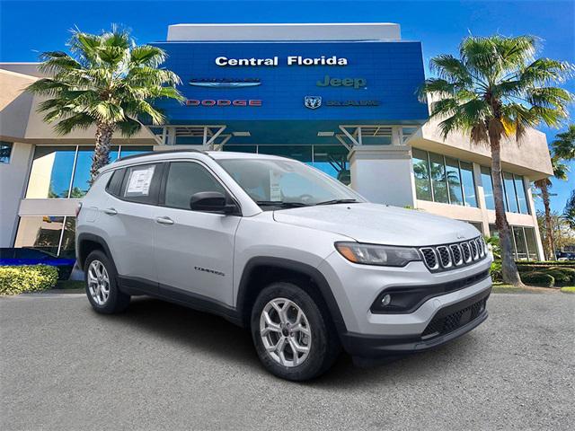 2025 Jeep Compass COMPASS LATITUDE 4X4