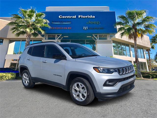 2025 Jeep Compass COMPASS LATITUDE 4X4